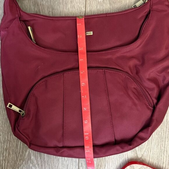 New With tags Travelon Anti-Theft Crossbody Bag, With Matching Wallet, Red - Picture 5 of 7